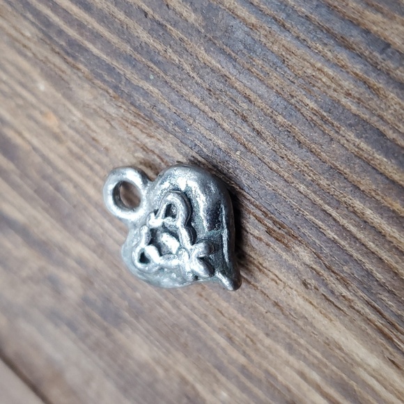Archaic heart knot pendant - Picture 1 of 2